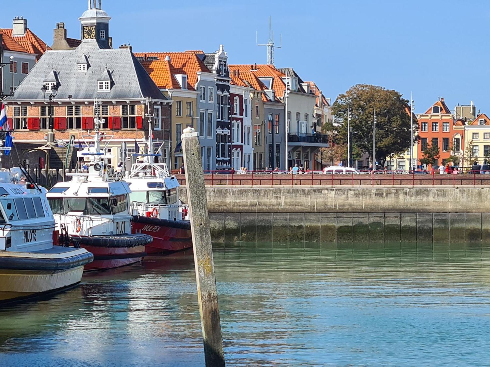 Bellamy, Direct Aan Zee En Centrum Vlissingen